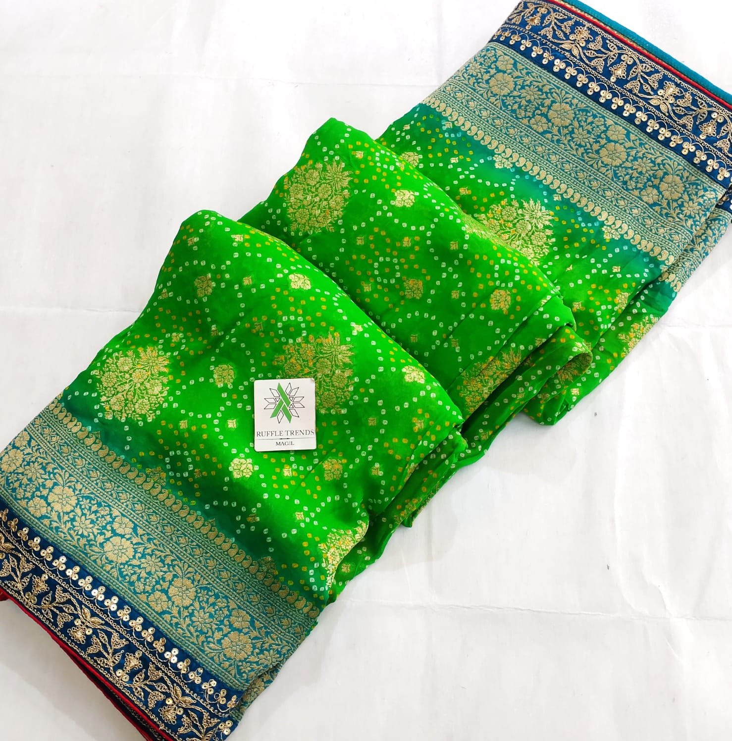 Buy Stylish Banarasi Silk Green Saree with Blouse piece For Women Online In  India At Discounted Prices